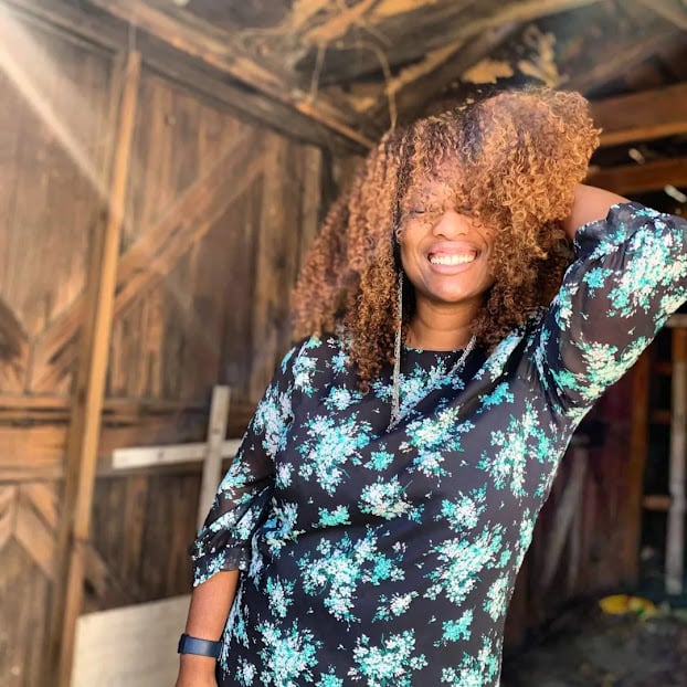 christalnicole author